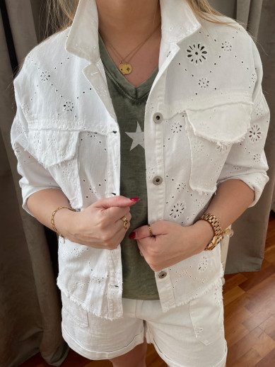 Veste blanche broderie anglaise