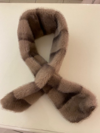 Col fausse fourrure taupe et chocolat