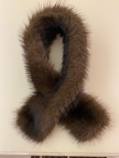 Col fausse fourrure chocolat