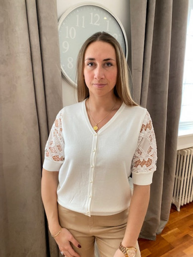 pull gilet écru manches courtes dentelle Micha