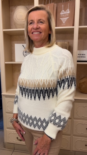 Pull écru motifs placés camel et gris