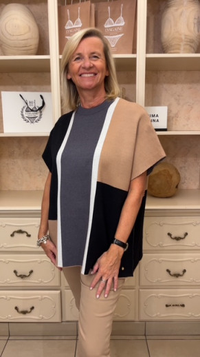 pull poncho camel noir et gris