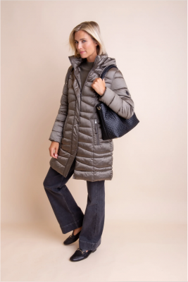 Doudoune taupe avec capuche Barbara Lebek